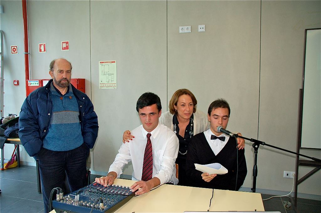 Equipas Do AEFFL Apuram se Para As Fase Final Do Concurso De Tecnologia 