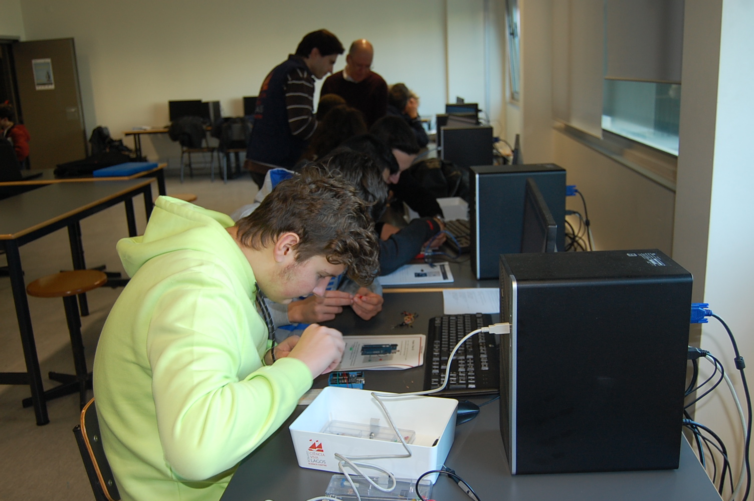 Oficina Introdução à robótica com ARDUINO