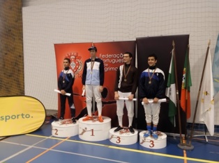 Alunos do AEFFL campeões nacionais de esgrima