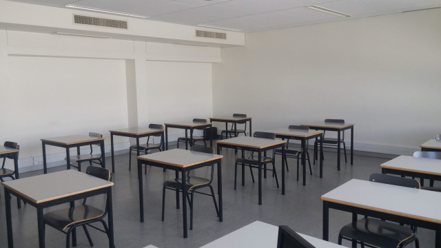 Regresso às aulas em regime presencial